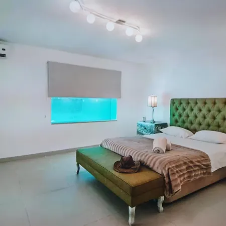 In With Private Pool * Quarteira