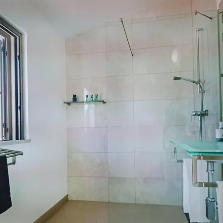度假居 In With Private Pool *